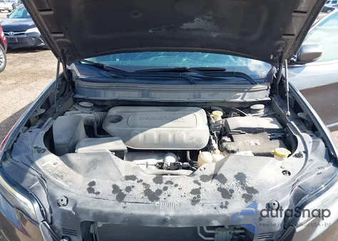 2020 Jeep Cherokee Latitude Plus 4X4 из США, поврежденный, VIN 1C4PJMLBXLD593198